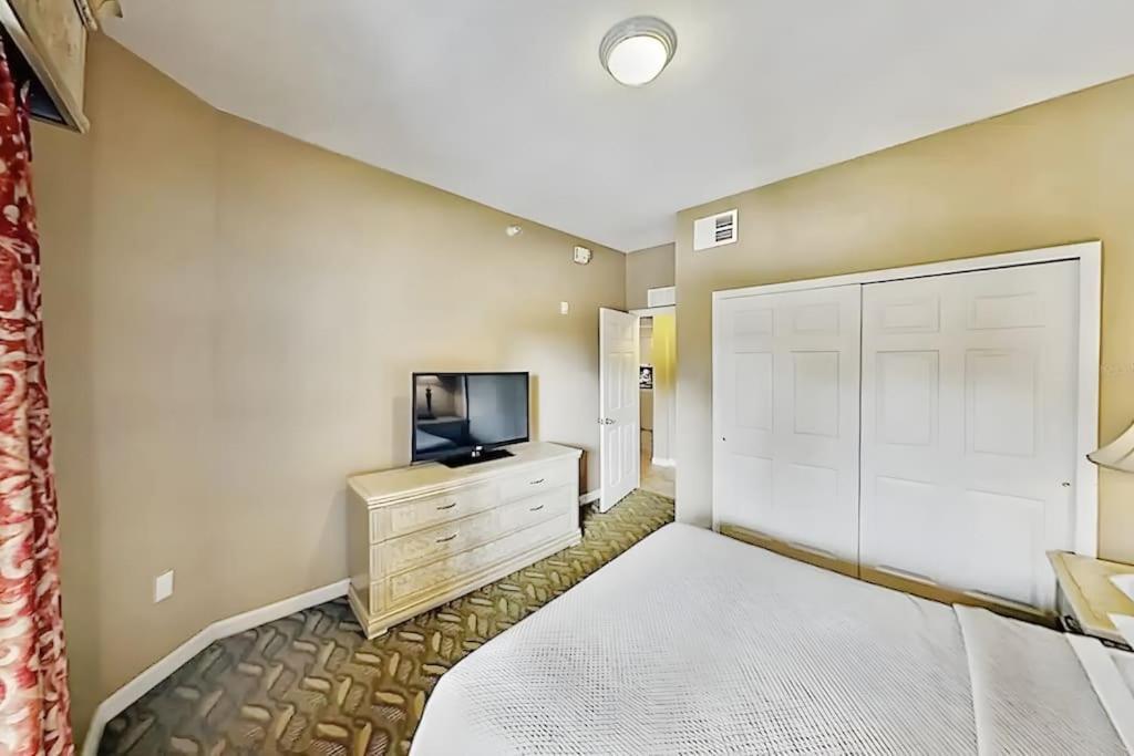 Entire Rental 3-Br Minutes From Disney X8 Hot Tub Apartment 2204 Орландо Екстериор снимка